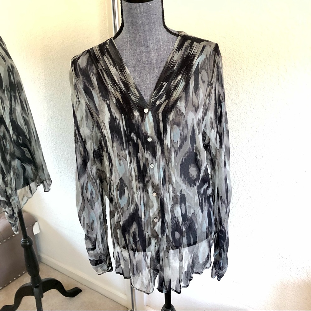 Casual Studio Button Down Top - Picture 2 of 6